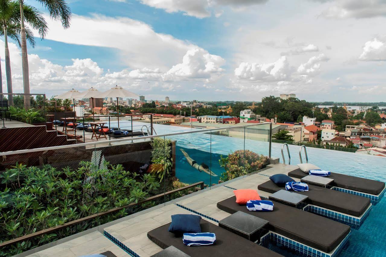 Aquarius Hotel And Urban Resort Phnom Penh Exteriör bild